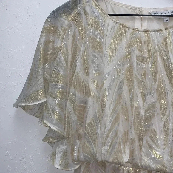 Trina Turk Metallic Gold & Silver Angel Sleeves Size Small - Picture 2 of 8